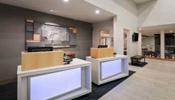 Holiday Inn Express & Suites - Everett